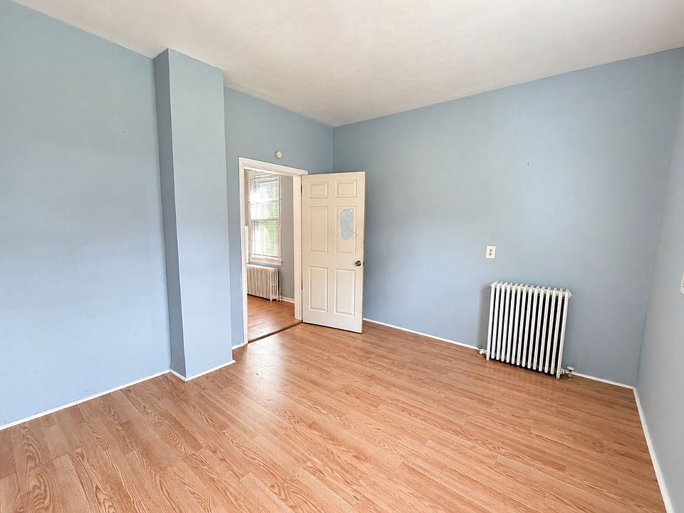 2 bed 1 bath - 26 Shields Ave, # 1, Buffalo, NY 14213