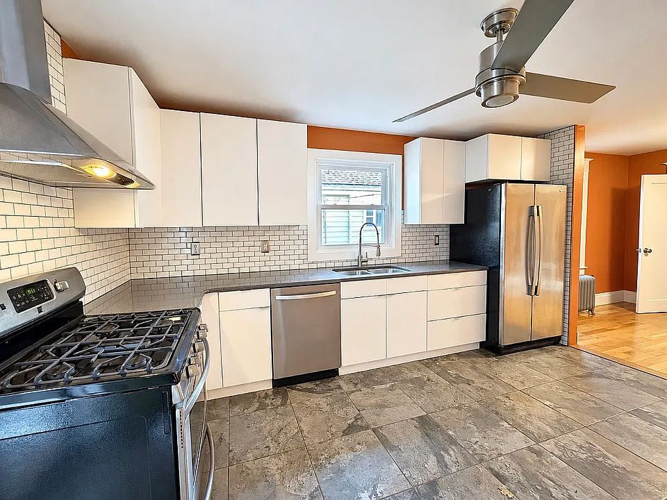 3 bed 1.5 bath - 186 Bird Ave, APT 2, Buffalo, NY 14213