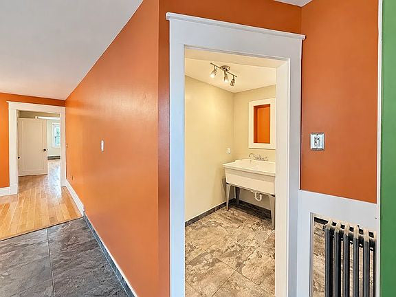 3 bed 1.5 bath - 186 Bird Ave, APT 2, Buffalo, NY 14213