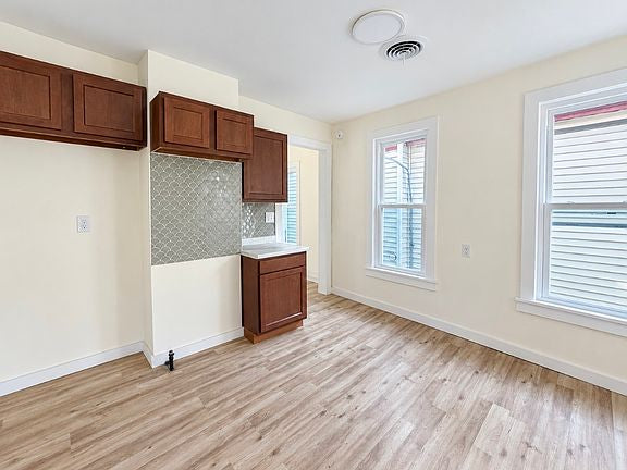 2 bed 1 bath - 92 Dewitt St, # 2, Buffalo, NY 14213