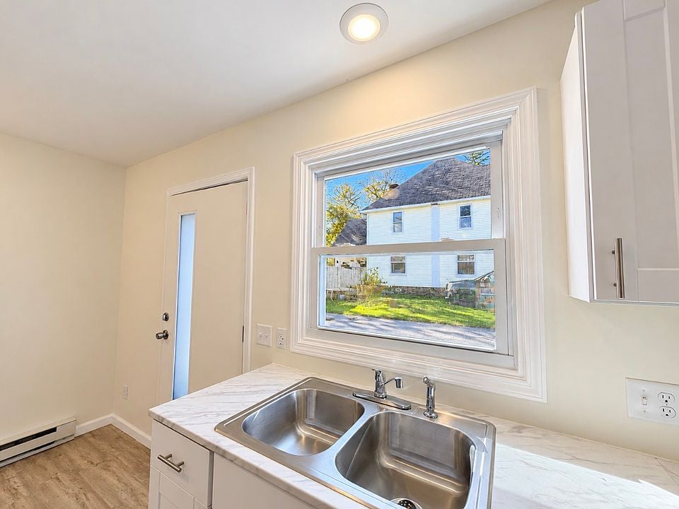 2 bed 1 bath - 1700 Pallister Ave, # 1, Barker, NY 14012
