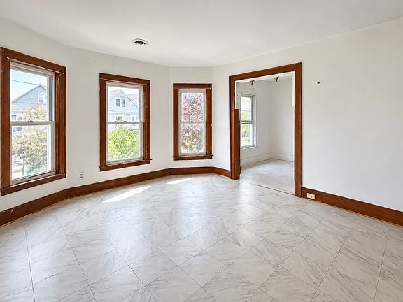 3 bed 1 bath - 91 Howell St, # 2, Buffalo, NY 14207
