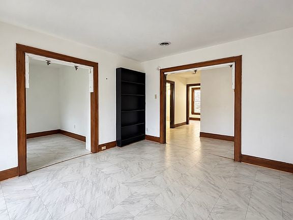 3 bed 1 bath - 91 Howell St, # 2, Buffalo, NY 14207