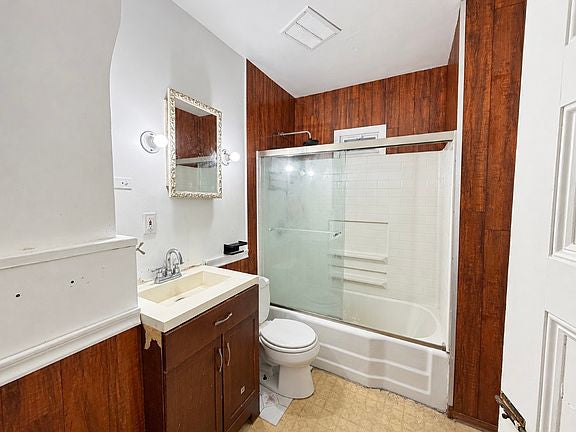 3 bed 1 bath - 91 Howell St, # 2, Buffalo, NY 14207