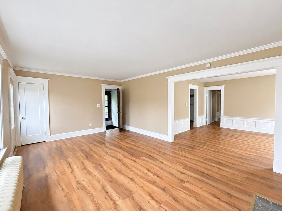 3 bed 1 bath - 405 Parkside Ave Floor 2, Buffalo, NY 14216