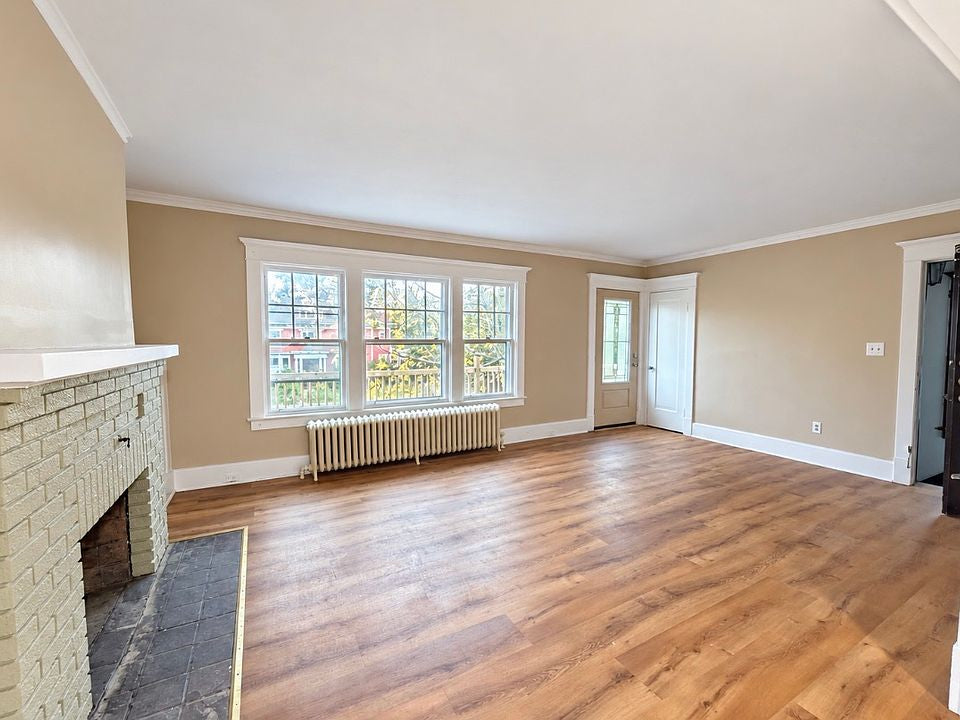 3 bed 1 bath - 405 Parkside Ave Floor 2, Buffalo, NY 14216