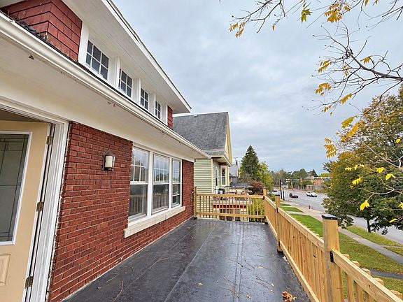 3 bed 1 bath - 405 Parkside Ave Floor 2, Buffalo, NY 14216